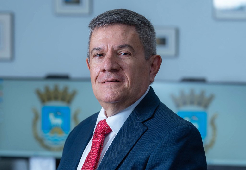 Dr. Luis V. Clas Fernández