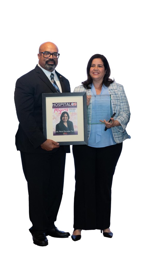 Premio Licenciada Ruby Rodríguez Ramírez (Reconocimiento por Liderazgo) Lcda. María M.Torres Bernal, Administradora del Hospital Damas.