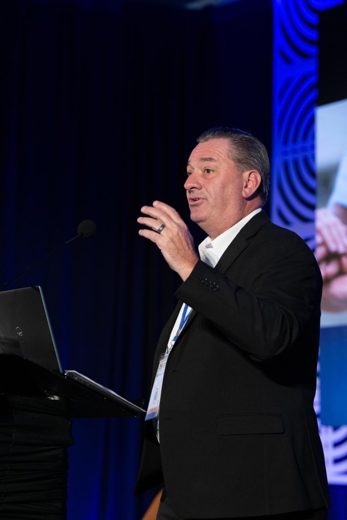 Matthew S. Turner, Director Desarrollo de Negocios, Dolbey