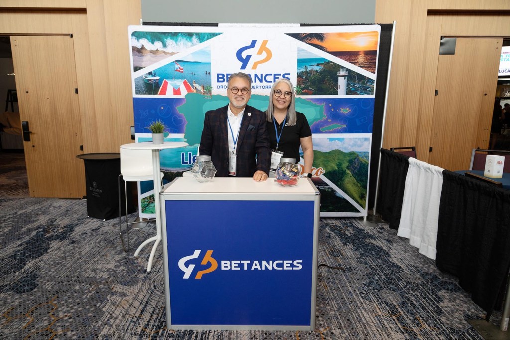 Exhibidores Betances