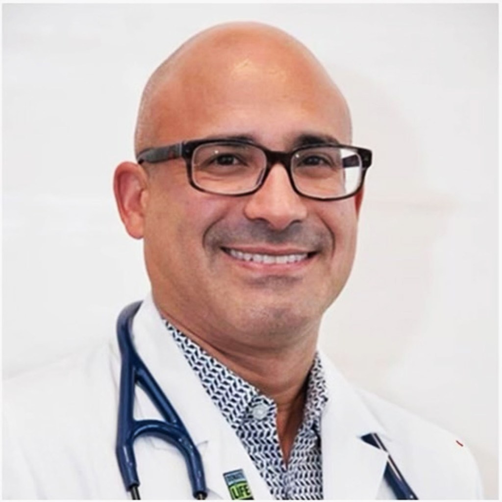 Dr. Iván Antúnez